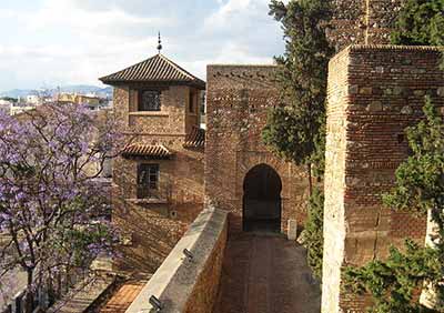 Alcazaba w hiszpańskiej Maladze, fot. wikimedia.org/Cayetano, licencja CC BY-SA 2.0 Alcazaba w hiszpańskiej Maladze, fot. wikimedia.org/Cayetano, licencja CC BY-SA 2.0