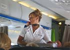 Stewardesa czy pilotka wycieczek?