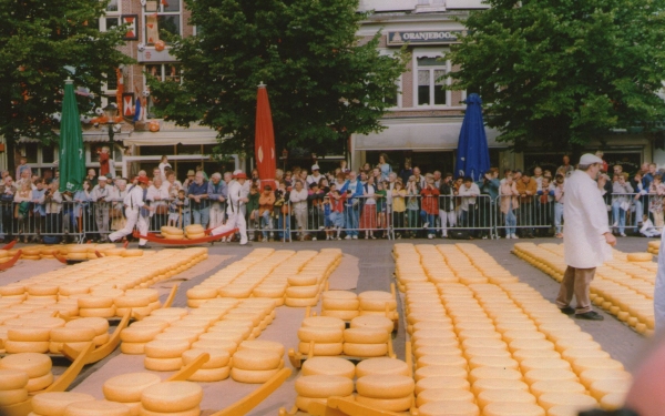 Zdjęcie z Holandii - Targi serowe w Almaar