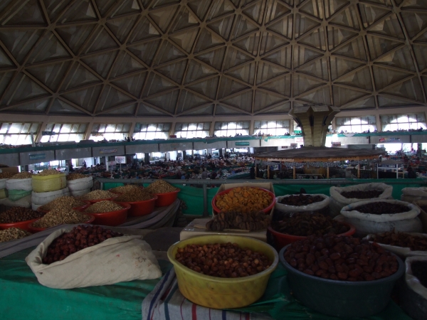 Zdjęcie z Uzbekistanu - pod kopułą bazaru