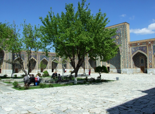 Zdjęcie z Uzbekistanu - dziedziniec medresy
