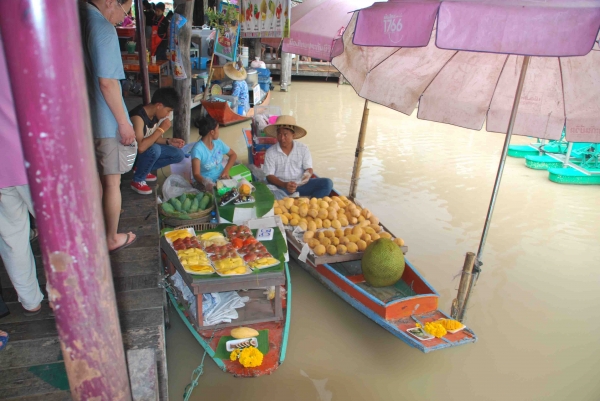 Zdjęcie z Tajlandii - Plywajace witaminki