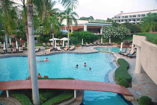 Zdjęcie z Tajlandii - Jeden z basenow hotelu