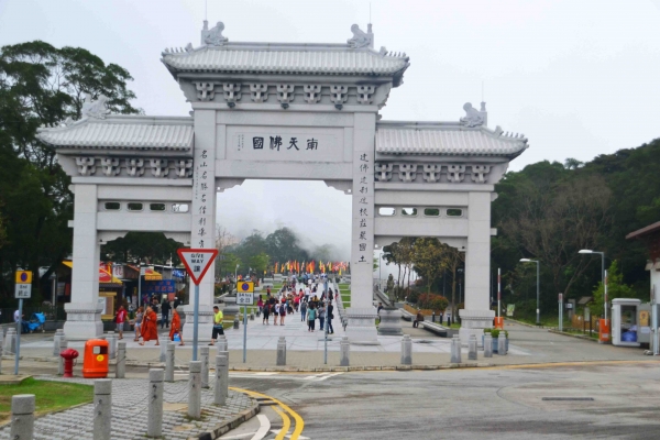 Zdjęcie z Chińskiej Republiki Ludowej - Pierwsza brama Klasztoru