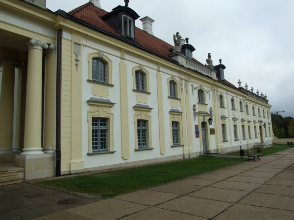 Zdjęcie z Polski - oficyna pałacu