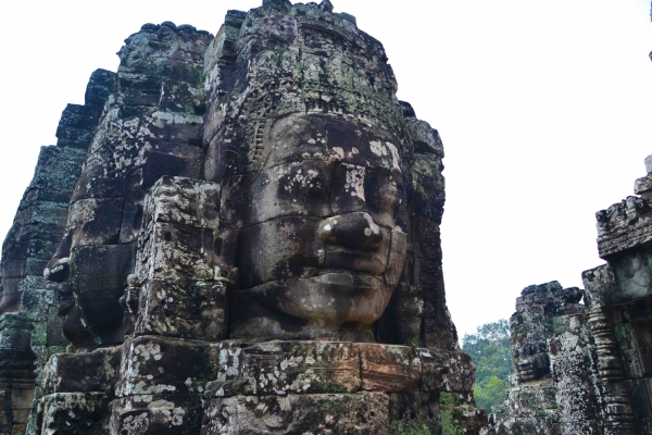 Zdjęcie z Kambodży - Slynne twarze