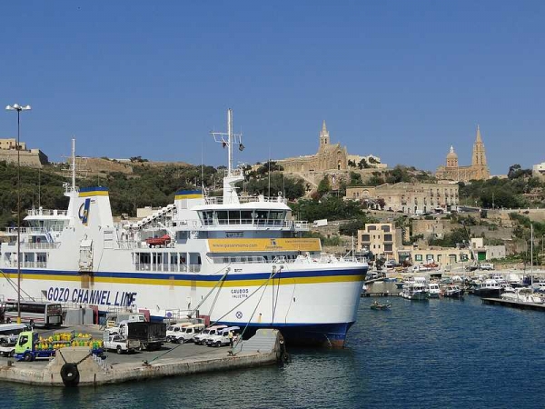 Zdjęcie z Malty - Widok na wyspę Gozo.