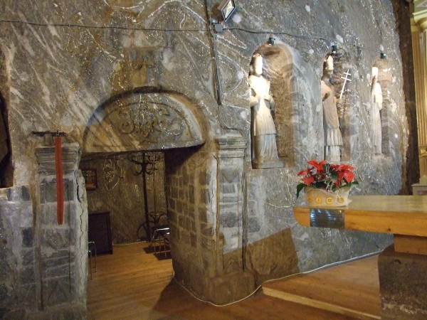 Zdjęcie z Polski - w podziemnej kaplicy