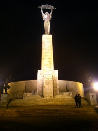Zdjęcie z Węgier - Pomnik Wyzwolenia zwany budapesztańską Statuą Wolności