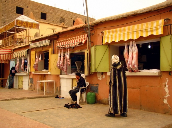 Zdjęcie z Maroka - Nkob - handel mięsem.