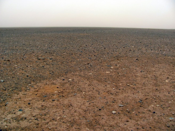 Zdjęcie z Maroka - Pustynia kamienista - przedpole Sahary.