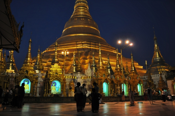 Zdjęcie z Birmy - Rangun, pagoda Shwedagon