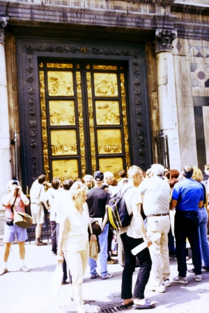 Zdjęcie z Włoch - zabytk drzwi baptysterium