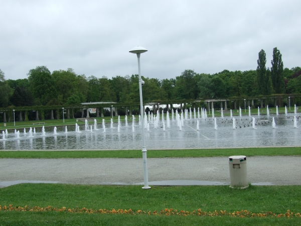 Zdjęcie z Polski - pergola wokół fontanny