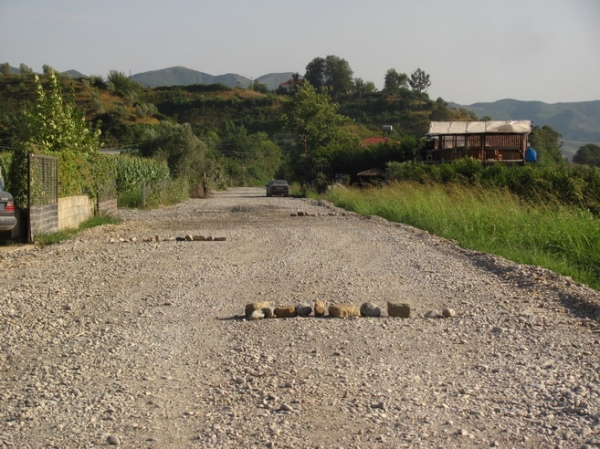 Zdjęcie z Albanii - Na drodze Elbasan - Berat.