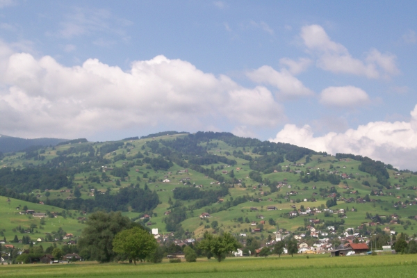 Zdjęcie z Lichtensteinu - Szwajcarska dolinka