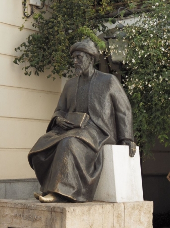 Zdjęcie z Hiszpanii - Posąg Majmonidesa- jako jeden z pierwszych zwrócił uwagę na rolę higieny w czasie operacji.