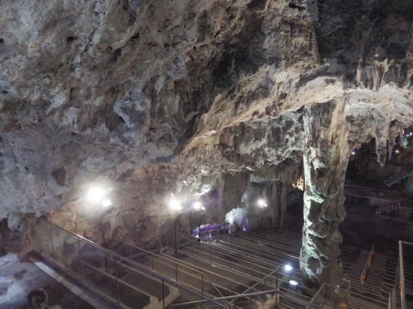 Zdjęcie z Giblartaru - Wewnątrz Jaskini Św. Michała.