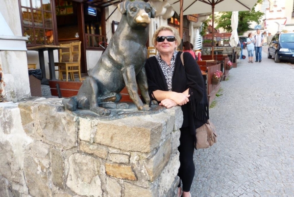 Zdjęcie z Polski - "Pomnik Kundla" przy lokalu "Kebab pod psem"  :)