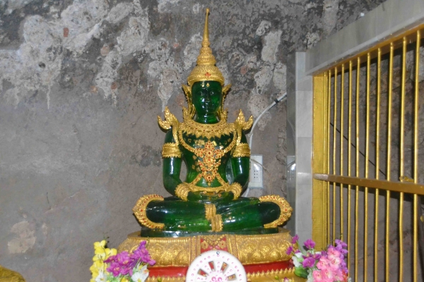 Zdjęcie z Tajlandii - Szmaragdowy Budda w glebi jaskini