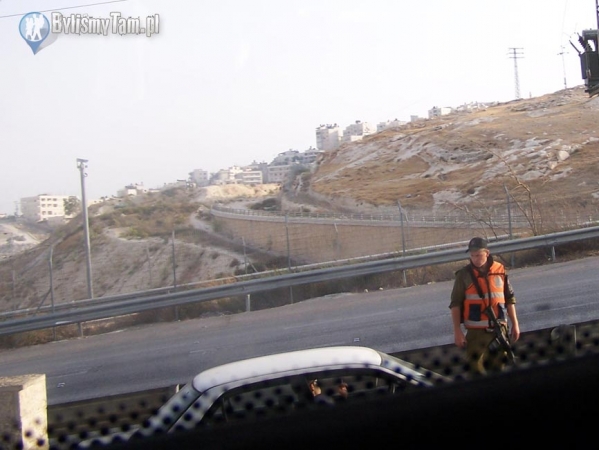 Zdjęcie z Izraelu - posterunek kontrolny przy wjeździe do Jerozolimy