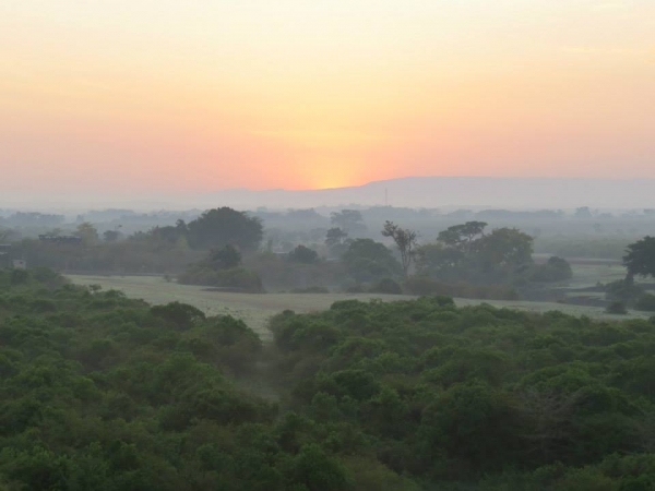 Zdjęcie z Kenii - Wschód słońca nad Masai Marą widziany z balonu