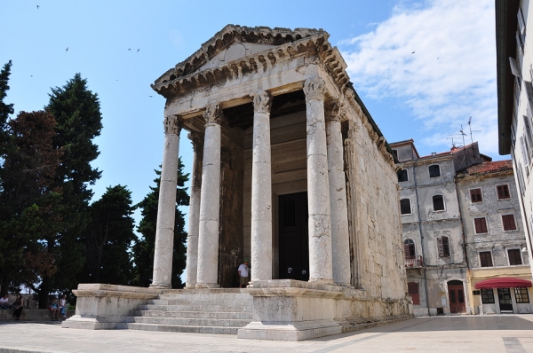 Zdjęcie z Chorwacji - świątynia Augusta