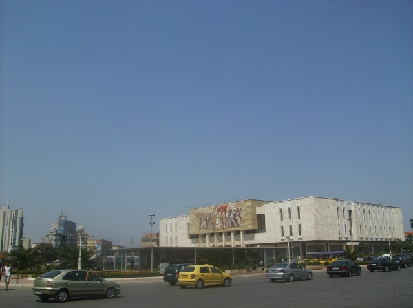 Zdjęcie z Albanii - Tirana - Plac Skanderbega