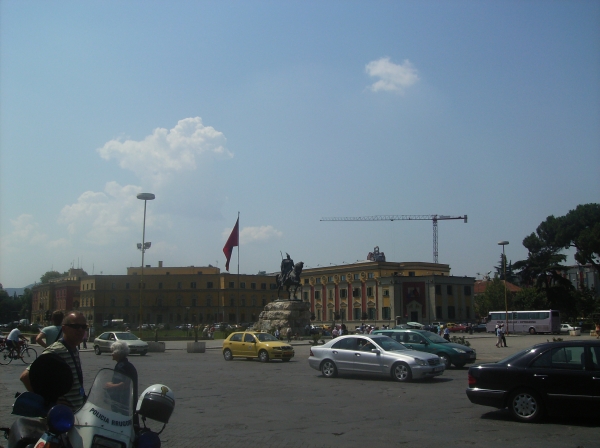 Zdjęcie z Albanii - Pomnik Skanderbega