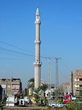 Zdjęcie z Egiptu - Qena - zabytkowy meczet.