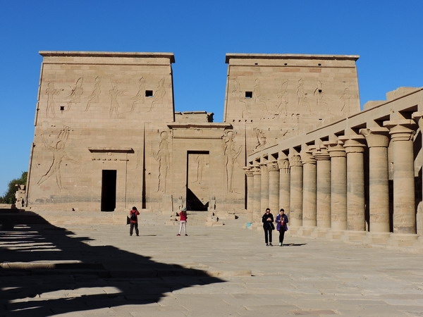 Zdjęcie z Egiptu - Pylon świątyni Izydy.
