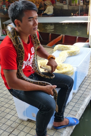 Zdjęcie z Tajlandii - może fotkę z wężem?:))