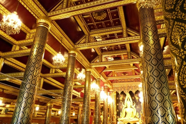 Zdjęcie z Tajlandii - świątynia Wat Phra Si Rattana Mahathat to piękny, XIV wieczny zabytek