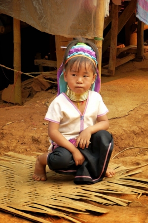 Zdjęcie z Tajlandii - dziewuszka Padong