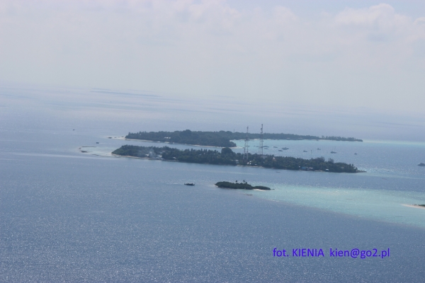 Zdjęcie z Malediw - Rasdhoo i Kuramathi z samolotu
