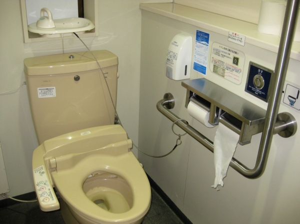Zdjęcie z Japonii - japońska toaleta