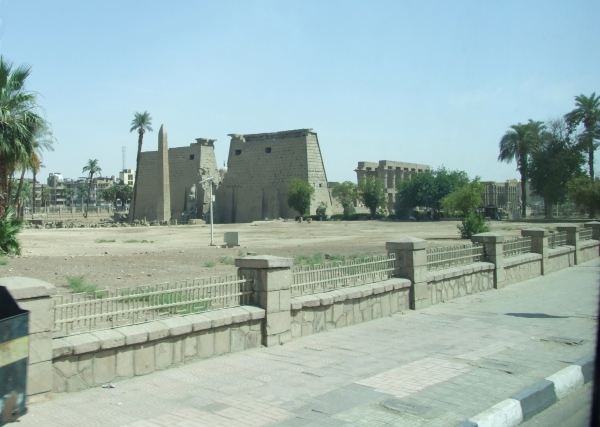 Zdjęcie z Egiptu - świątynia luksorska