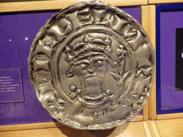 Zdjęcie z Wielkiej Brytanii - Wzór monety, która była w użyciu przed wiekami.