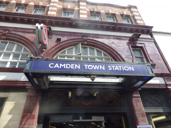 Zdjęcie z Wielkiej Brytanii - Dojechałyśmy do niezwykłego Camden Town.