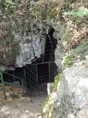 Zdjęcie z Bułgarii - Wejście do jaskini Szira Dupka