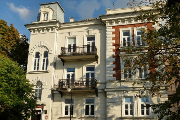 Zdjęcie z Polski - piękny budynek szkoły zawodowej