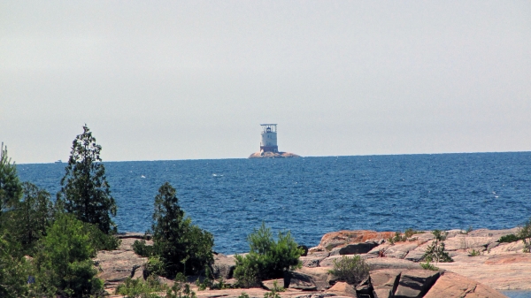 Zdjęcie z Kanady - Latarnia morska na skale "Red Rock" na zatoce Georgian Bay, Ontario