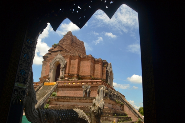 Zdjęcie z Tajlandii - Wat Chedi Luang - swiatynia zniszczona przez trzesienie ziemi