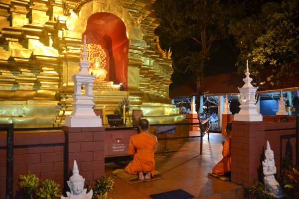 Zdjęcie z Tajlandii - Wieczorne modly