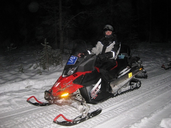 Zdjęcie z Finlandii - nocna wyprawa na skuterach śnieżnych