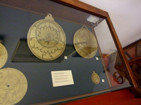 Zdjęcie z Polski - zabytkowe astrolabia