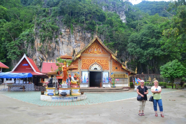 Zdjęcie z Tajlandii - Przed Wat Tham Pla