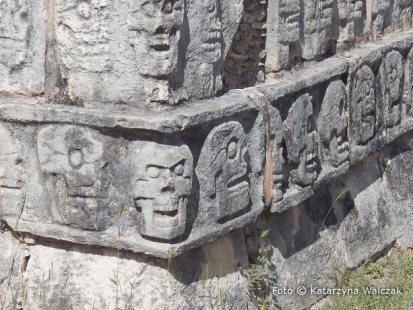 Zdjęcie z Meksyku - Ściana ze Świątyni Czaszek