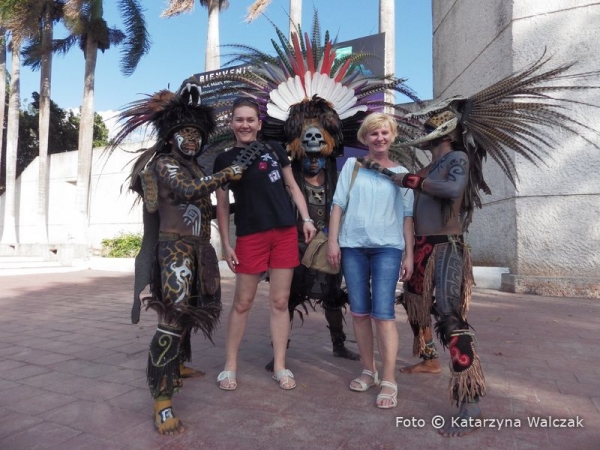 Zdjęcie z Meksyku - A tu groźni tubylcy...na szczęście za mały "bakszysz" dali się udobruchać :)
