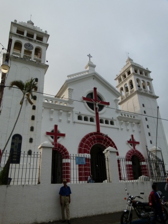Zdjęcie z Salwadoru - Juayua-kosciol Santa Lucia